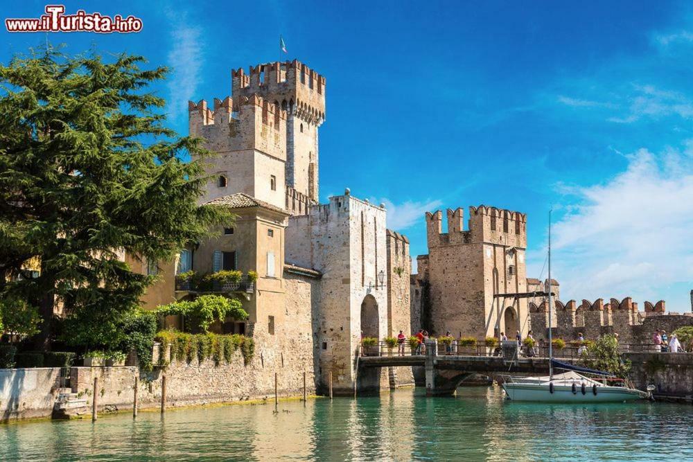 Lucky Apartment Sirmione Extérieur photo